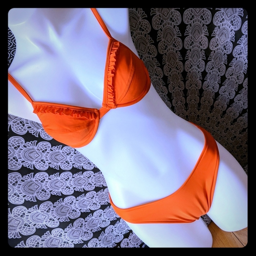 Oscar de la Renta🎉HP🎉🤩🤩🤩Vintage Oscar de la Renta orange bikini